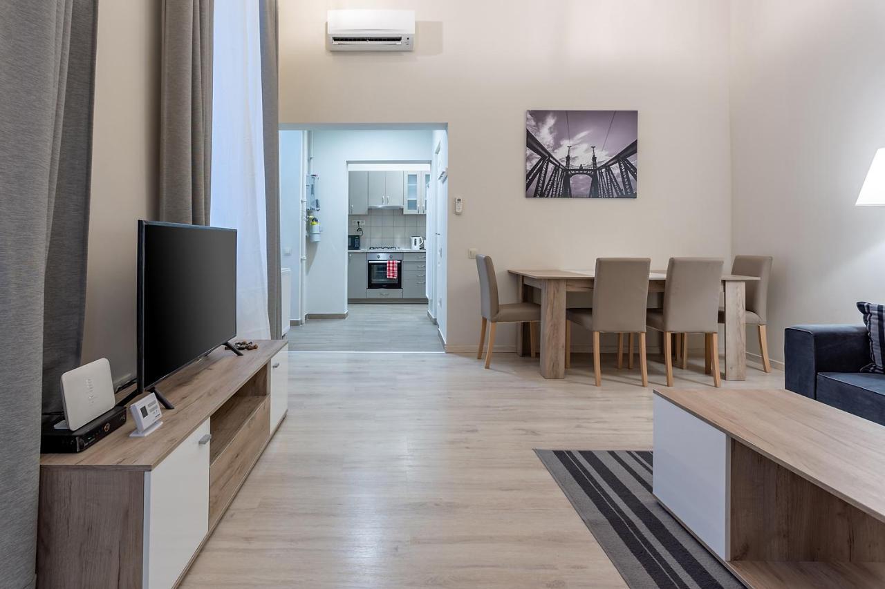 Goldcentral Apartment Akacfa Budapest Eksteriør billede