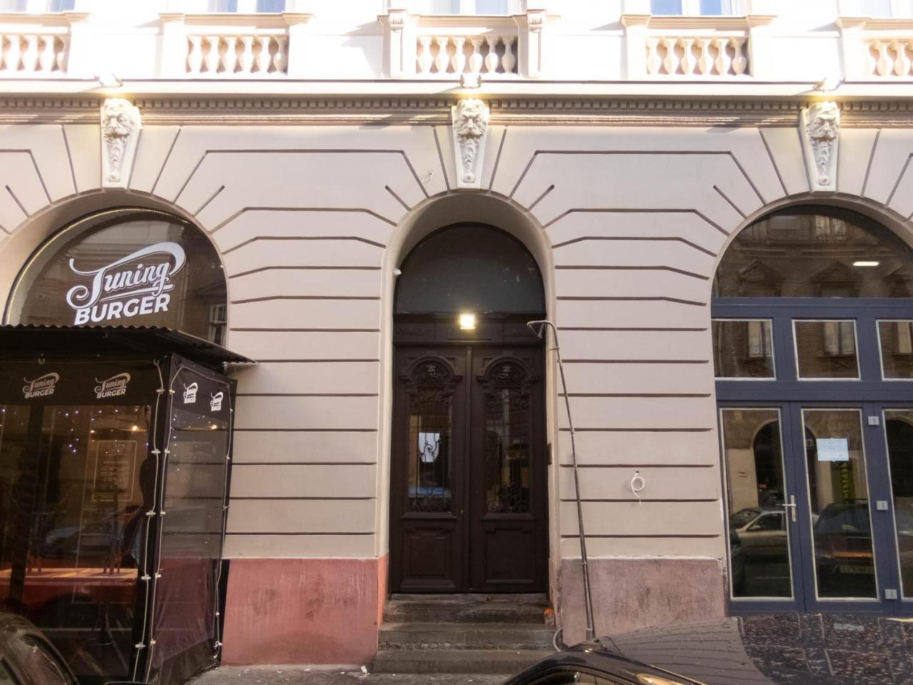 Goldcentral Apartment Akacfa Budapest Eksteriør billede